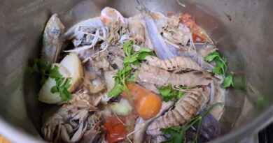 Receta de fumet o caldo de marisco fácil como fondo para hacer una buena paella o fideuá Receta de fumet o caldo de marisco fácil como fondo para hacer una buena paella o fideuá