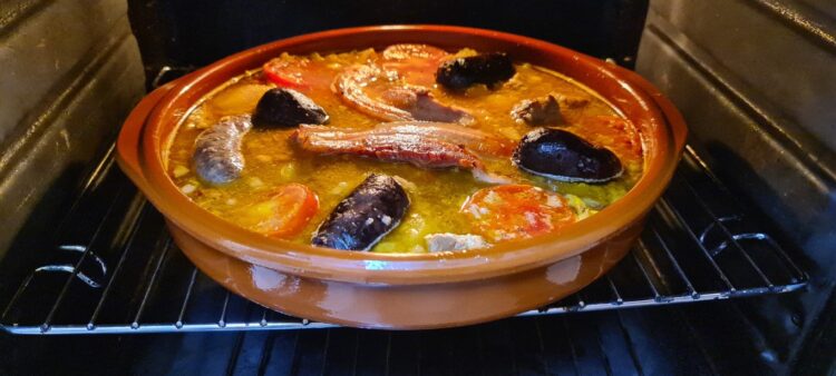Cómo hacer arroz al horno con sabor valenciano. RECETA a la valenciana