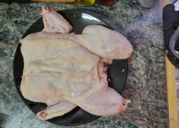 Cómo deshuesar un pollo de la forma más sencilla