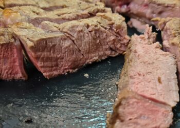 Tomahawk, qué es y cómo cocinarlo en el horno