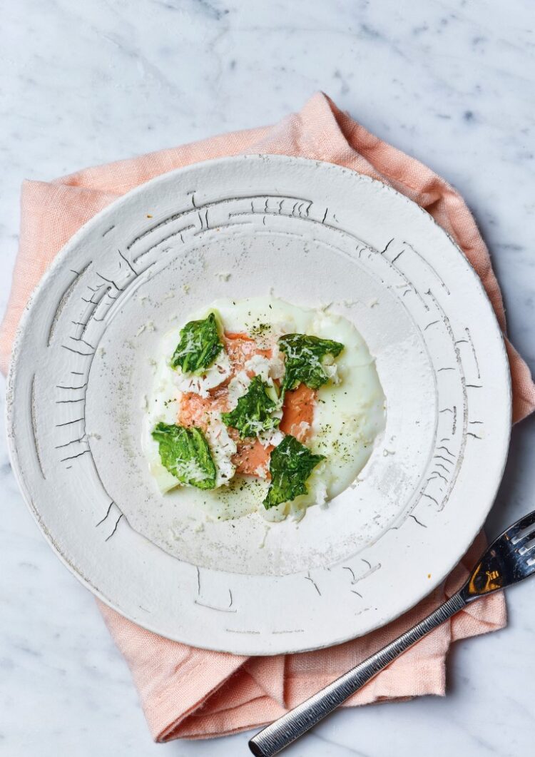 TRUCHA DE MONTAÑA ASADA CON BEURRE BLANC DE MANZANA